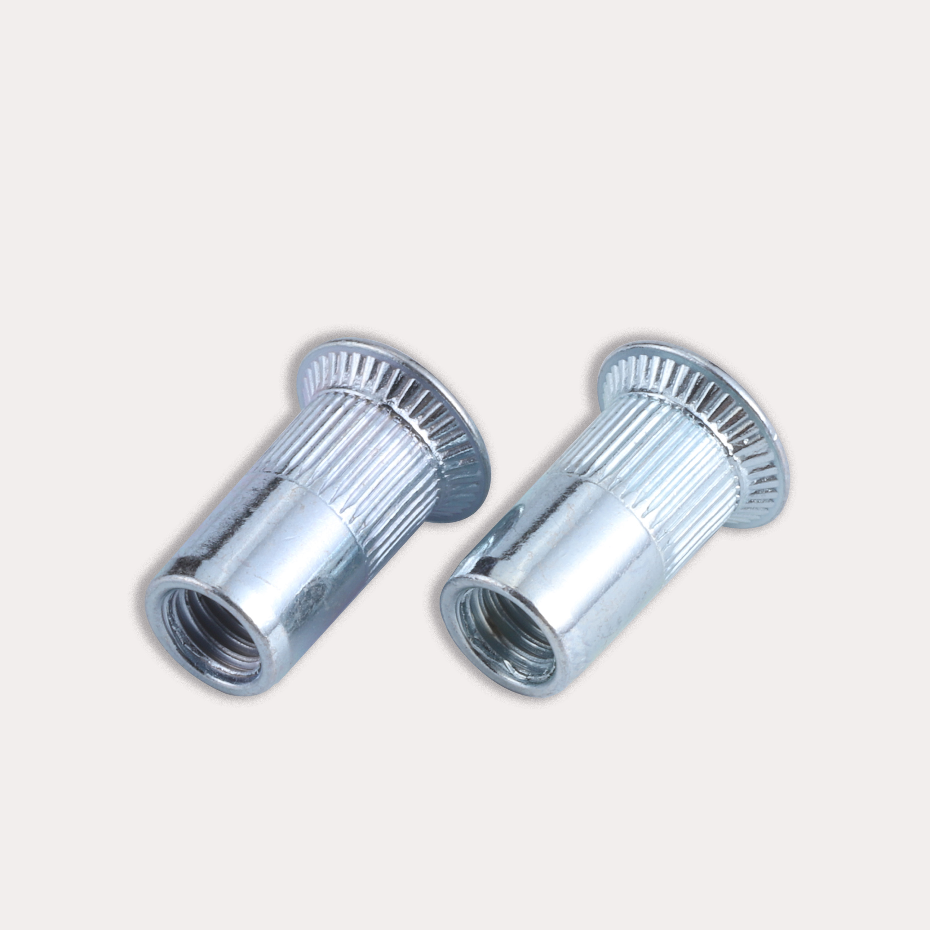 Countersunk Head Knurled Body