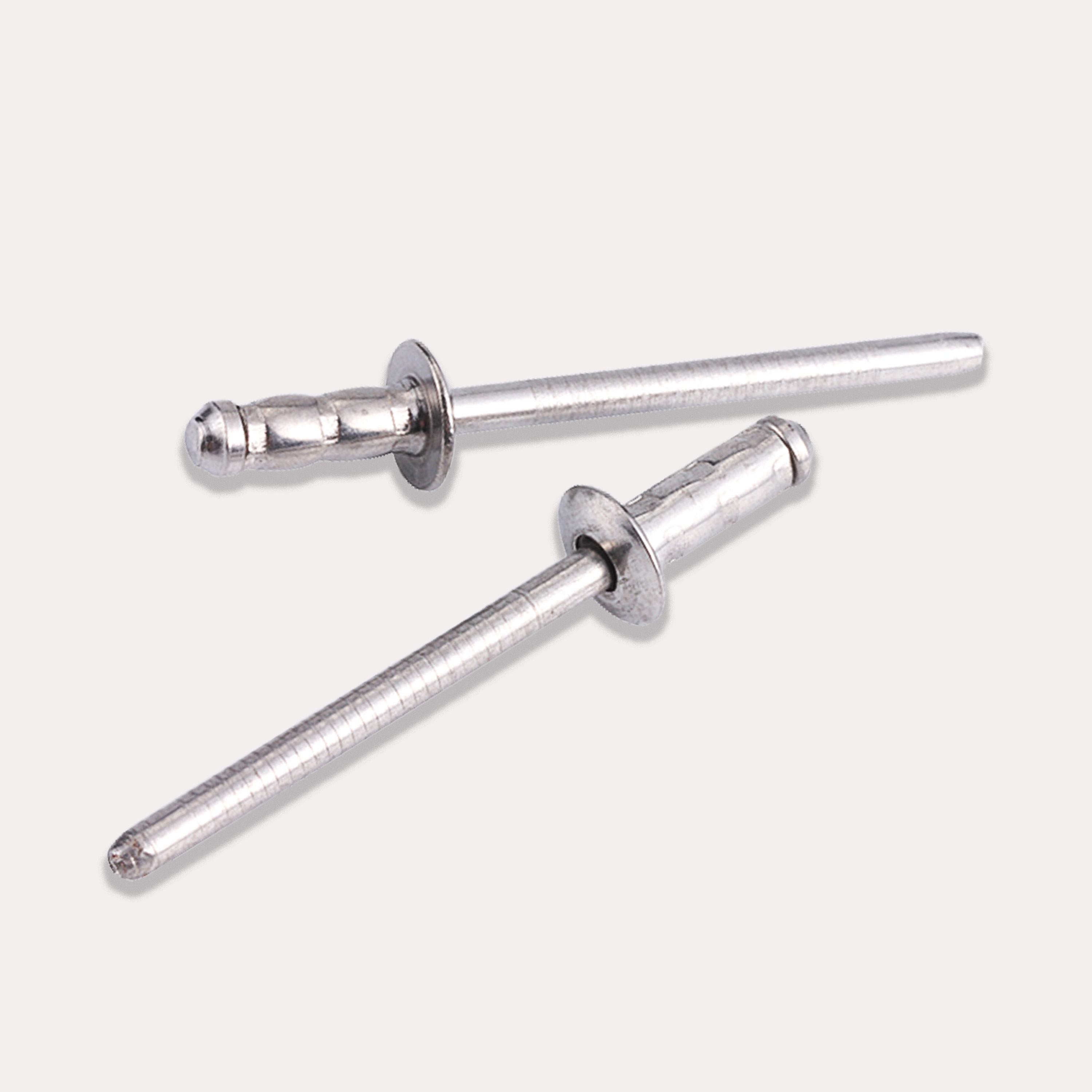 STEEL MULTIGRIP TYPE BLIND RIVET