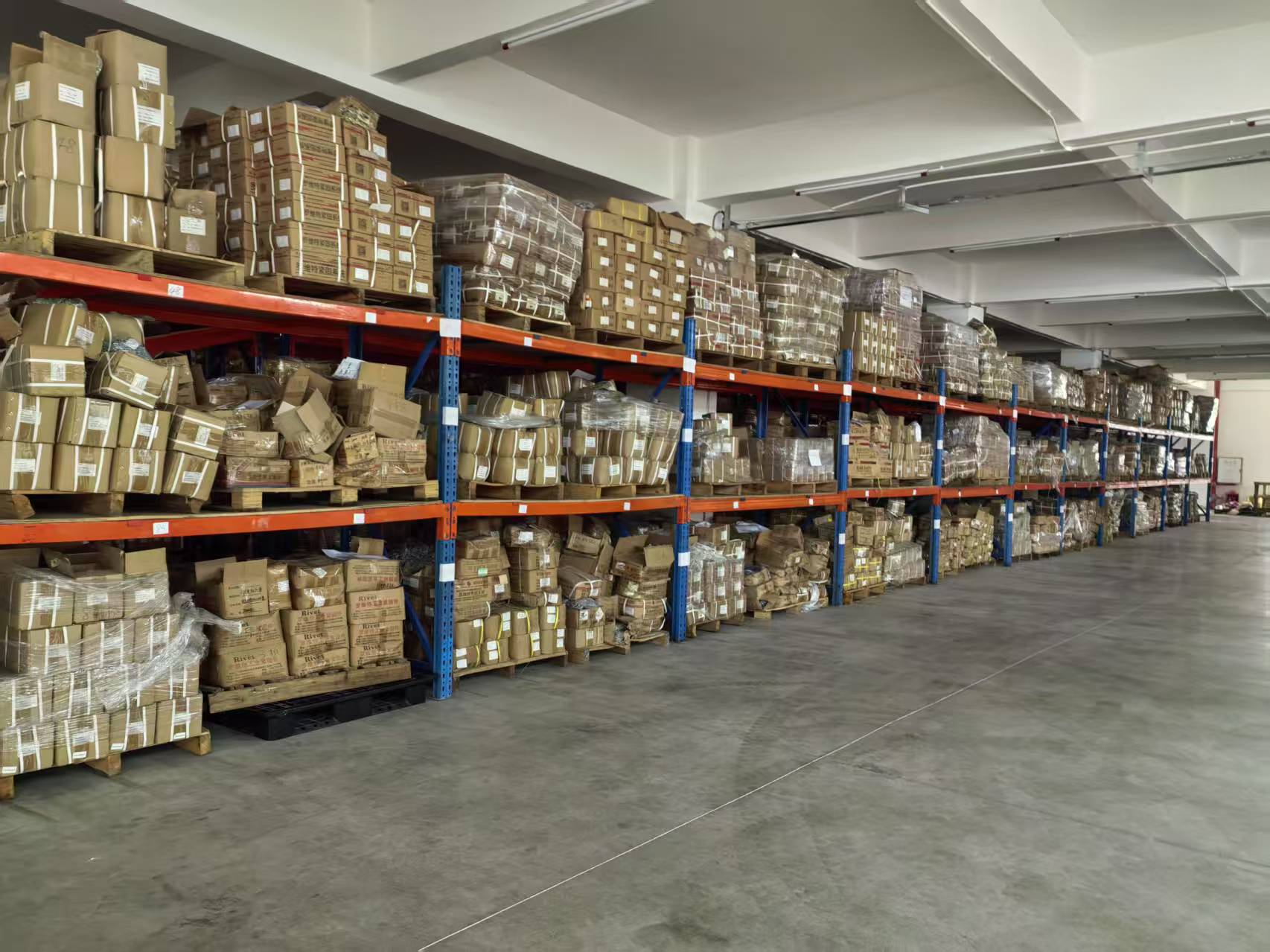 仓库3.jpg